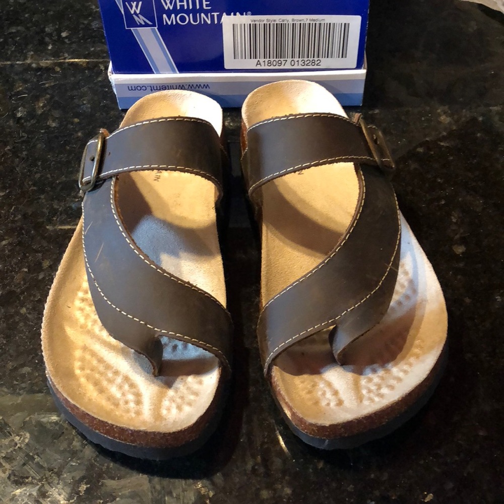 White Mountain Brown Carly Sandals Women’s 7